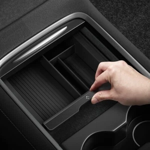 Bandeja organizadora consola Spigen edición carbono para Tesla Model 3/Y | - Imagen 1 de 16