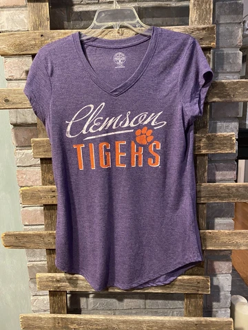 Women’s Clemson Tigers Shirt, Small (4/6), Purple, Distressed Cover