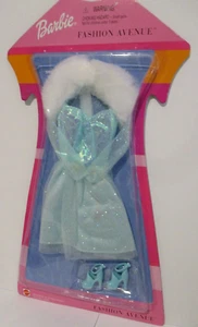2002 BARBIE INTERNATIONAL FASHION AVENUE DRESS....NEW - Picture 1 of 3