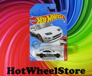 Coche de policía Hot Wheels 2020 blanco Nissan 300ZX doble turbo #187 47-070220 - Imagen 1 de 7