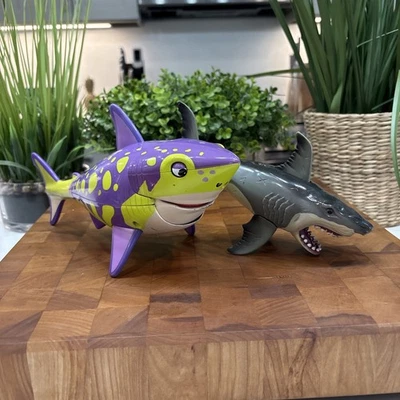 Tren de dinosaurios Sr. Cretoxyrhina juguete grande parlante tiburón y tiburón realista Foto 1 de 4