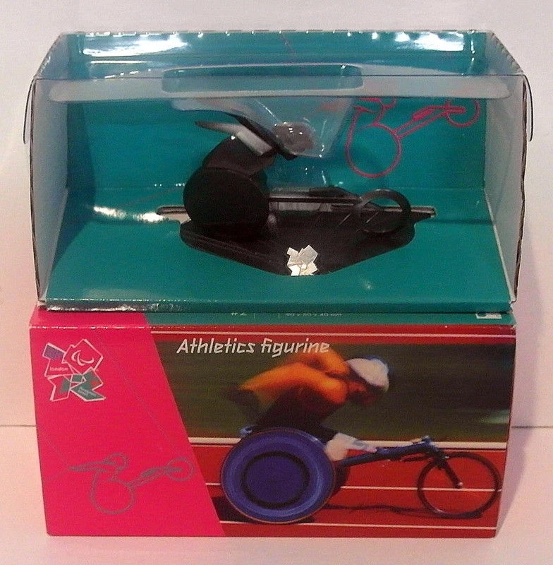 Corgi Hand Finished Diecast #2 Athletics Figurine GS62002 90x50x40mm - Image 1 of 1