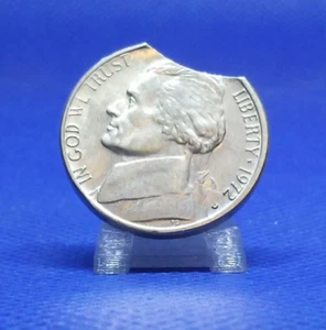 1972-D 5c Nickel Double Curved Clip - Picture 1 of 2