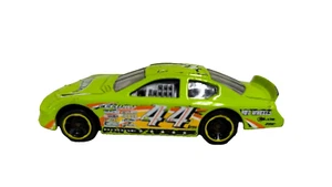 Dodge 44-2012 verde Hot Wheels hecho en Malasi - Imagen 1 de 5