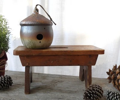 Taburete escalonado de pino primitivo firmado de colección hecho a mano taburete agitador de ordeño L16"xW7"xH7.5 Foto 1 de 4