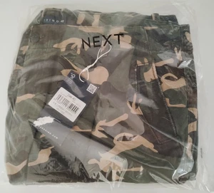 Next Men's Cargo Shorts, Size 40 New - Picture 1 of 3