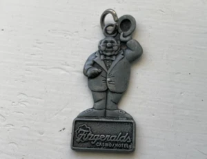 Vintage Pewter Frizgeralds Keychain Mr. Lucky Reno-Nv - Picture 1 of 5