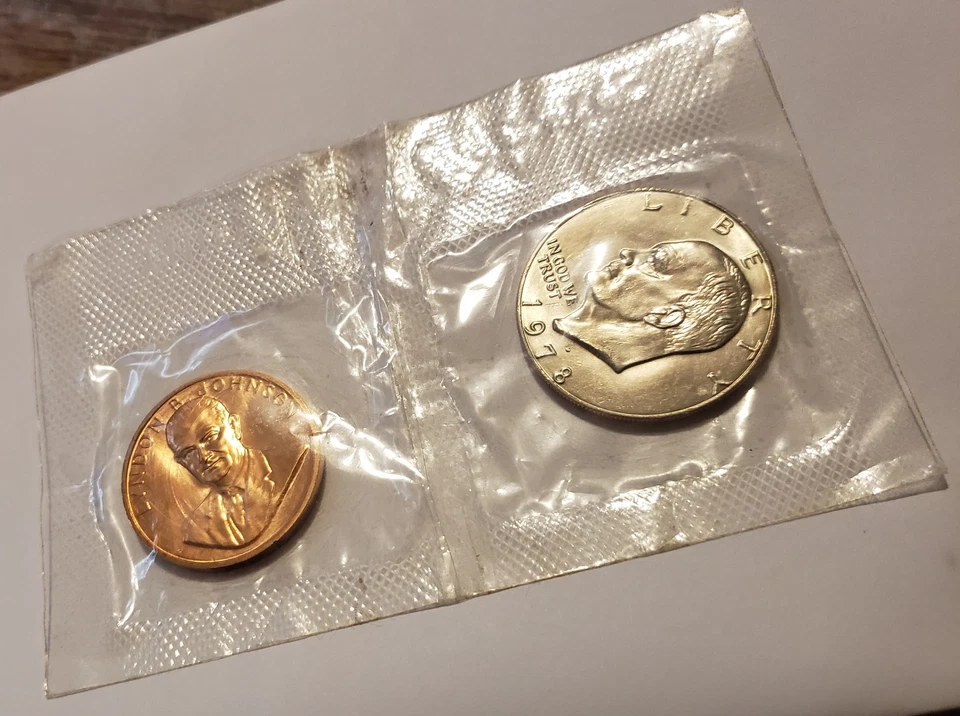 1978 ANA Souvenir Set without Envelope 1978 D Ike LBJ Medal - Image 1 of 1