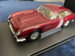 AutoArt 70025 1:18 Aston Martin DB5 Red Metallic LHD - Picture 1 of 10