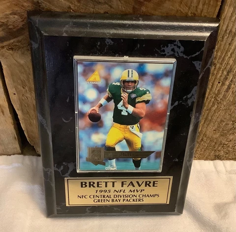 Vintage 1995 Pinnacle Quarterback Club Packers Brett Favre #92 Card/Plaque! Cover
