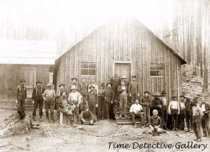 Loggers in Camp, Pacifico nord-occidentale - 1900 circa - Stampa fotografica storica - Foto 1 di 1