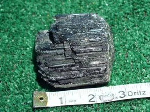 Shimmering BLACK TOURMALINE CHUNK 326 Grams Rough - Imagen 1 de 3