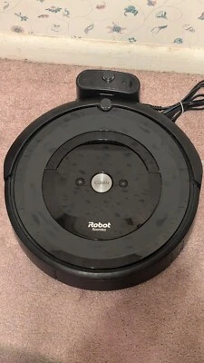 Robot aspirador IRobot Roomba e5 con cargador de base Foto 1 de 4