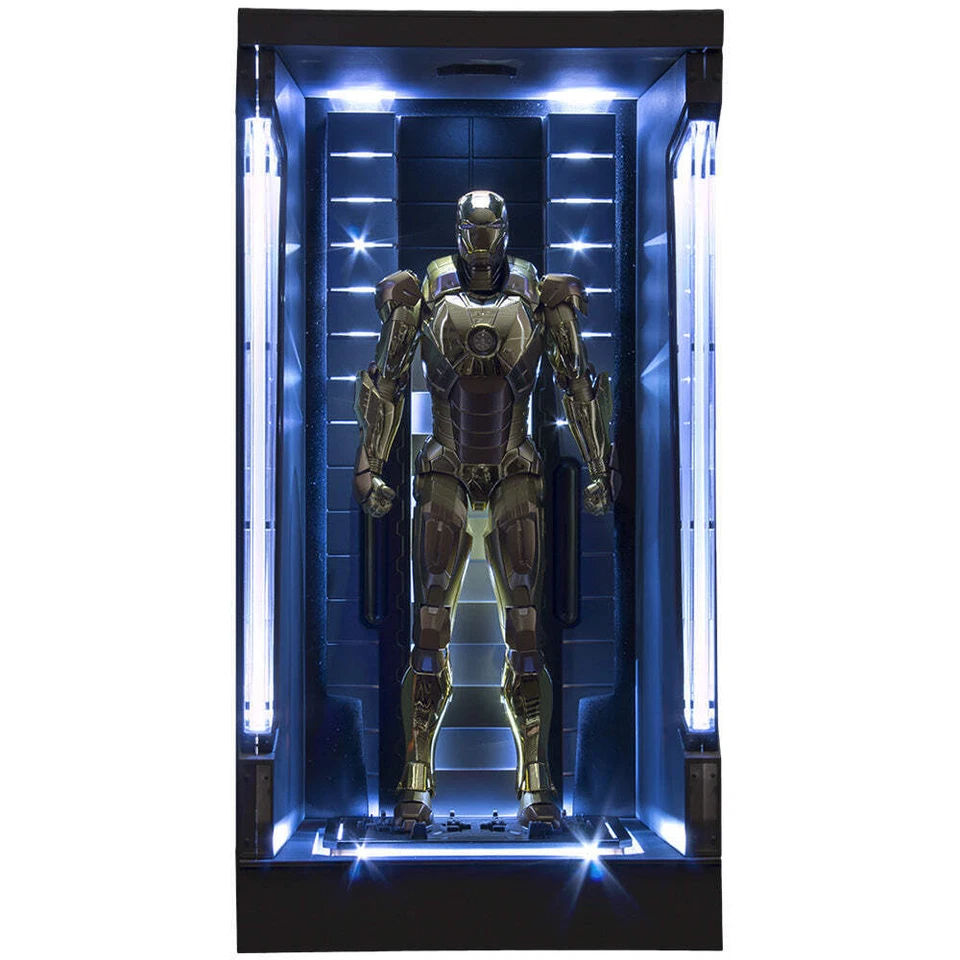 Iron Man 3 Hall of Armor Mark XXI (21) 1:9 Scale Action Hero Vignette Model Kit - Image 1 of 1