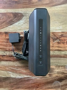Routeur Wi-Fi 7 tri-bande Netgear Nighthawk RS600 - Photo 1/3