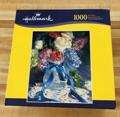New Hasbro Hallmark 2004  Blue Ribbon Patriot Flowers Vase 1000 pcs 20x24 Sealed - Image 1 of 4