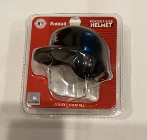 Riddell Pocket Pros Chicago White Sox Pocket Size 2.25" Batting Helmet Toy NEW - Picture 1 of 7