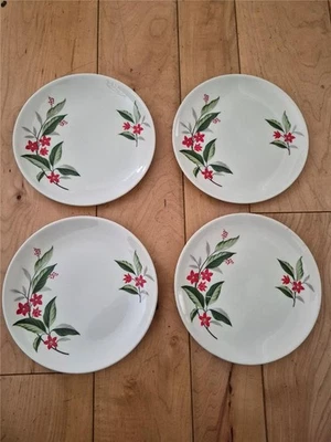 JUEGO DE CUATRO PLATOS DE PAN DE POSTRE BAILARINA UNIVERSAL WOODVINE FLORES ROJAS CREMA Foto 1 de 2