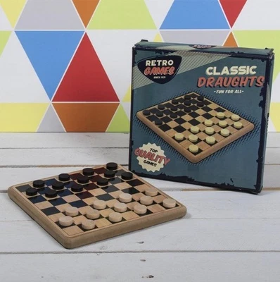Wooden Retro Draughts Board Game Traditional - Image 1 of 3