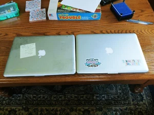 2x MacBook Pro a1278 FOR PARTS or REPAIR EMC 2254 & 2554 2008 2012 - Afbeelding 1 van 17