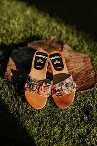 Wooden clogs with open toe made of natural leather and wooden sole with buckle - Picture 1 of 23