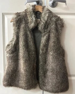 Michael Kors Vest with clasp women’s Size XL - Picture 1 of 5