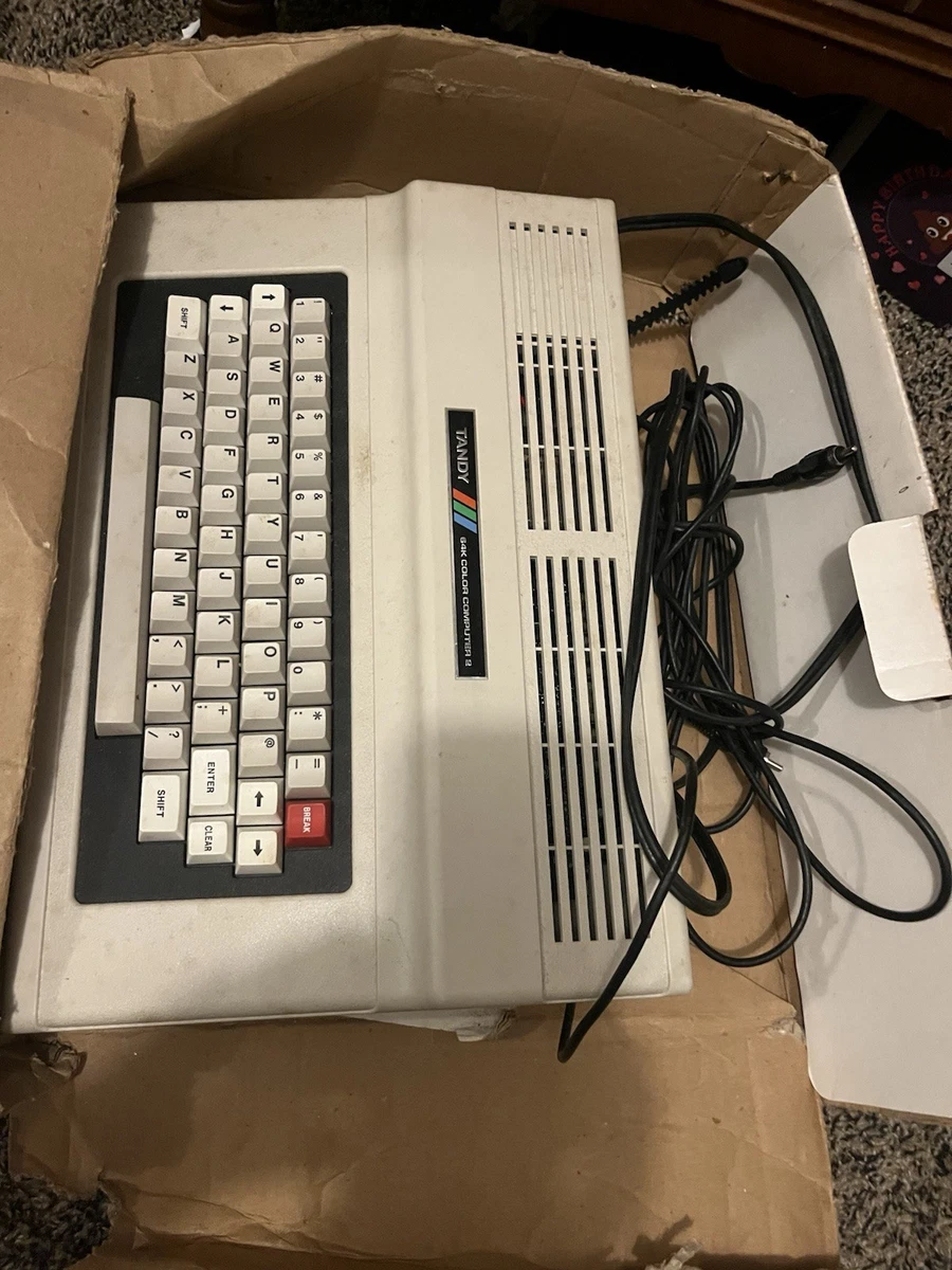 Yaponiyalik ayolning katta mushukining videosi