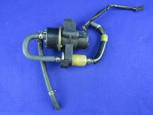 01 Yamaha R1 Fuel Pump YZFR1 YZF #177 Gas Petrol Tank - Picture 1 of 6