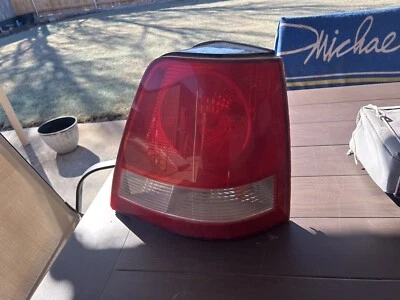 Luz trasera lateral derecha pasajero Kia Sorento 2003-2006 OEM UTS7C Foto 1 de 3