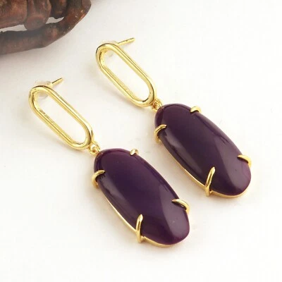 Aretes de pasador hechos a mano enchapados en oro de ágata púrpura con ajuste de punta Foto 1 de 4