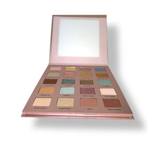 Paleta de sombras de ojos Iconic London Treat Yourself 20 x 1,5 g audaz y mezclable - Imagen 1 de 3