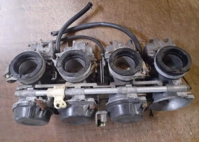 Juego de carburadores usados para una motocicleta Yamaha Fzr 1000 Foto 1 de 4