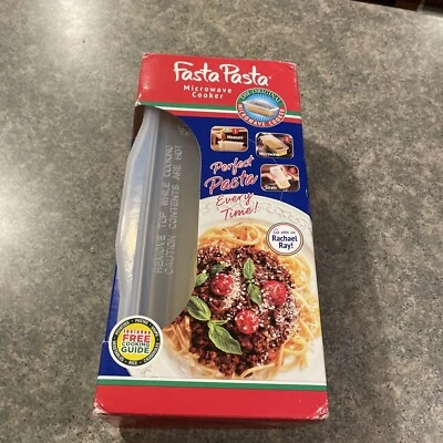 FASTA PASTA MICROWAVE COOKER & STRAINER  SEEN ON RACHEL RAY Perfect Pasta - Image 1 of 4