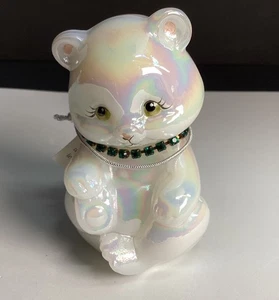 Fenton May Emerald iridescent glass bear TL Nutter W/green rhinestone necklace - Bild 1 von 8