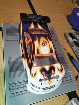Blade Team C 1/10 RC Car Body Shell Only Orange Blue Flame Design with Wing - Image 1 of 4