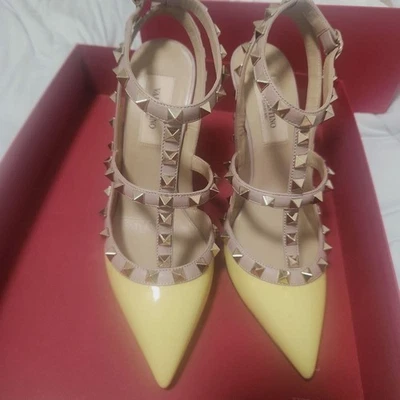 Sandalias VALENTINO GARAVANI Rockstud de cuero amarillo talla 36 EE. UU. 6... - Imagen 1 de 4