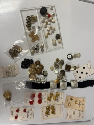 Hugh Lot Vintage Original Assorted Buttons METAL CELLULOID PLASTIC RHINESTONE - Image 1 of 4