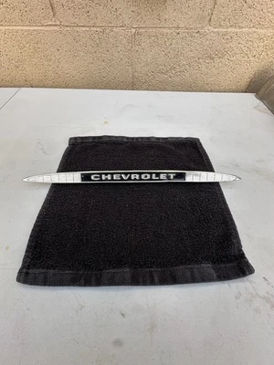 Chevy Bel-Air 1959/Biscayne/El-Camino tablero emblema Chevrolet original usado Foto 1 de 4