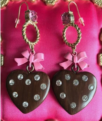 Pendientes Betsey Johnson Vintage Libro de la Selva Madera Corazón Rosa Arco Cristal RARO  Foto 1 de 4