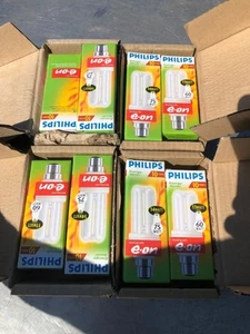 JOB LOT LIGHT BULBS UN USED CHEAP BOXED ENERGY SAVING HOUSEHOLD PHILIPS X 8 - Picture 1 of 1