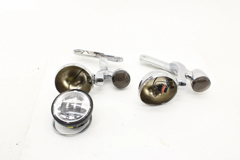 Luz antiniebla delantera izquierda/derecha Harley Touring Road Street 2014-2024 Foto 1 de 4