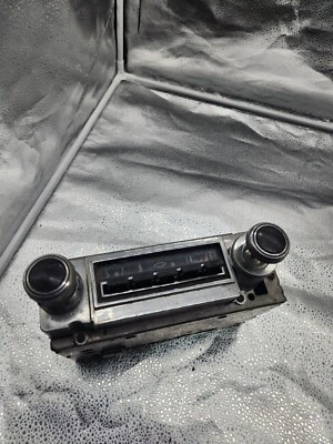 Vintage Delco 7282590-B AM Car Auto Radio 76PRK-2467 1963 1964 Chevy  Untested - Image 1 of 4