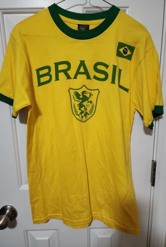 Men's Unitas Brasil Brazil Soccer Football T-Shirt Yellow and Green Size Small Cover