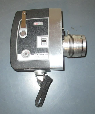 Cámara de película Bell & Howell Director Series Zoomatic 8 mm en buen estado de funcionamiento Foto 1 de 4