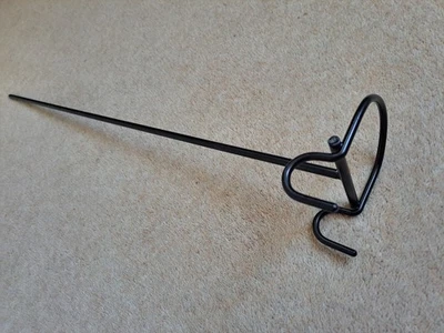 cartel metal archery stand / ground quiver - Image 1 of 4