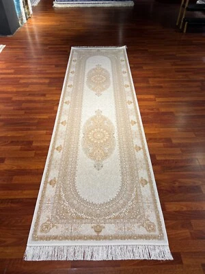 Alfombra de corredor de seda de bambú dorado beige de 3x10 pies - Alfombra de entrada de lujo medallón Foto 1 de 4