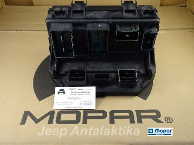Fuse Relay-Distribution Box Jeep Liberty KK 2008 4692235AJ New OEM Mopar - Image 1 of 4