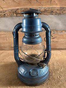 Vintage Dietz Laterne. Kleiner Zauberer. Blau. N Y USA  - Bild 1 von 9