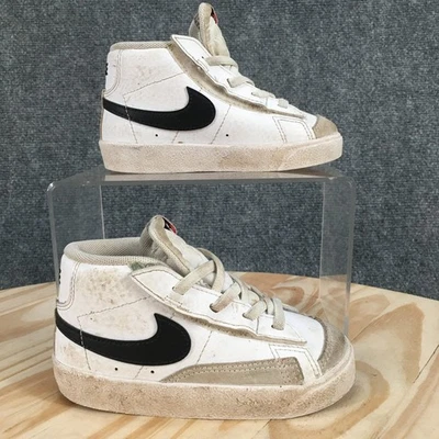 Nike Zapatos Niños 8C Niños Blazer Mediados 77 Tenis Atléticos DA4088-100 Blanco Negro Foto 1 de 4