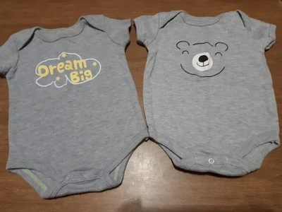 Paquete de 2 trajes grises de una pieza talla 0/3M 071525 I527T25 Foto 1 de 4